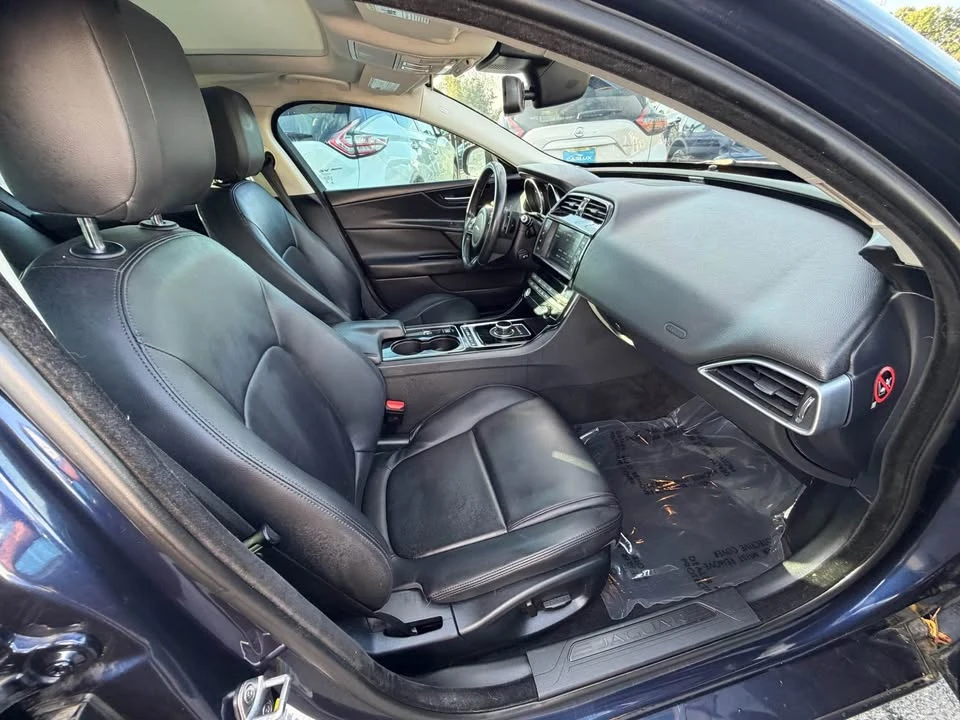 2017 Jaguar XE - Image 12 of 20