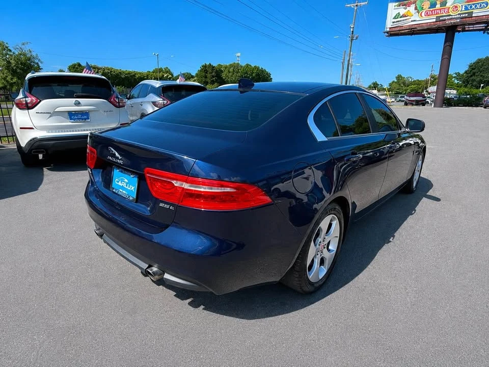 2017 Jaguar XE - Image 9 of 20