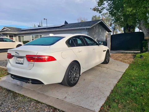 2017 Jaguar XE XE 25t Sedan 4D