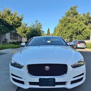2017 Jaguar XE 25t Sedan