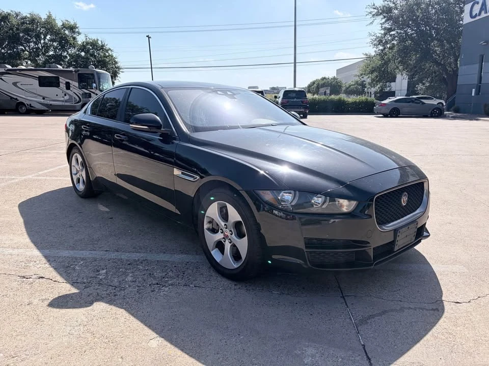 2017 Jaguar XE - Image 2 of 16