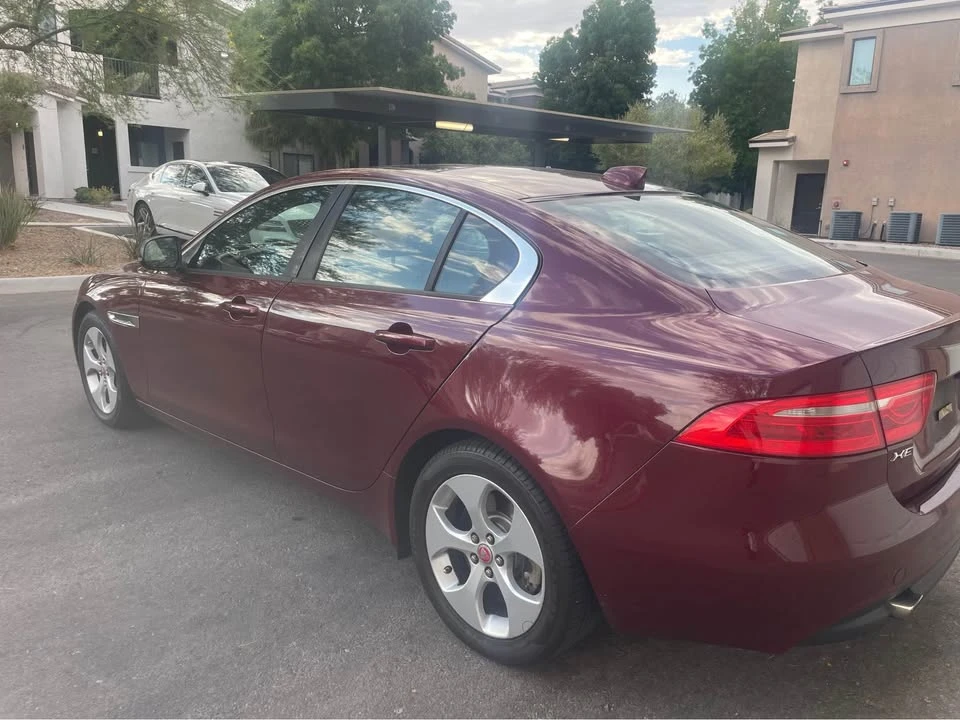 2017 Jaguar XE - Image 9 of 20