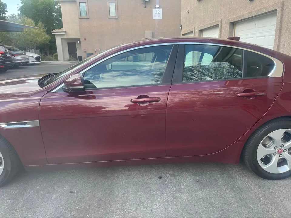 2017 Jaguar XE - Image 4 of 20