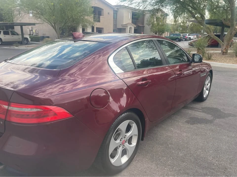2017 Jaguar XE - Image 10 of 20