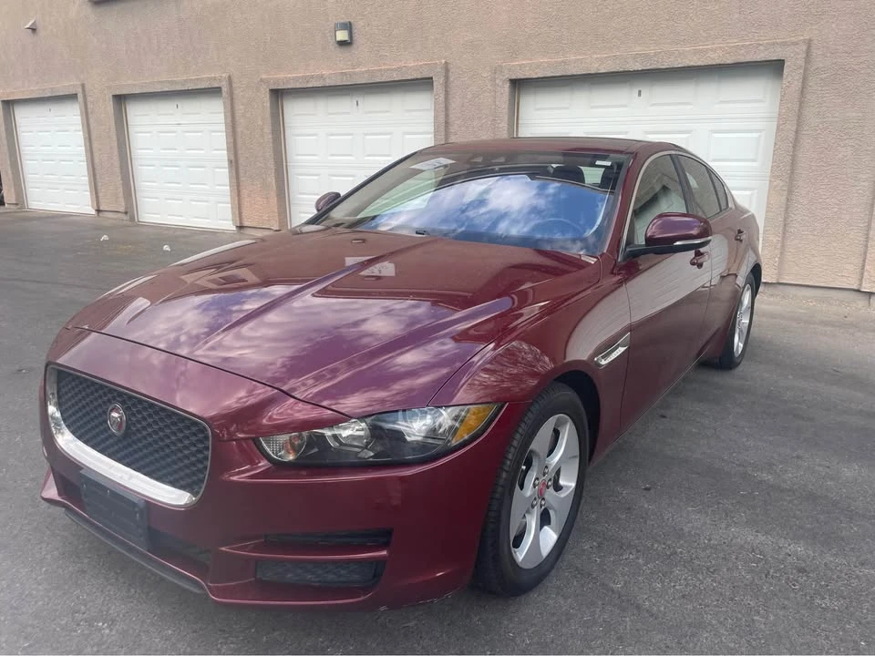 2017 Jaguar XE - Image 3 of 20
