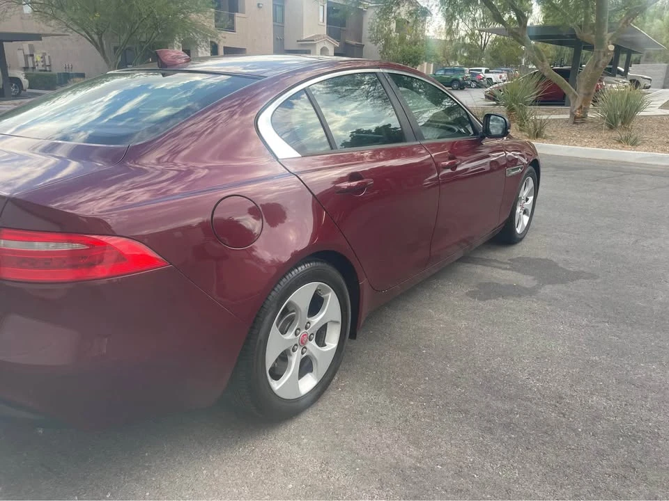 2017 Jaguar XE - Image 18 of 20