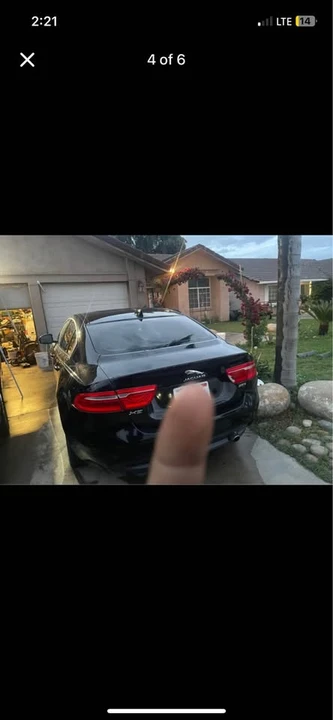 2017 Jaguar XE - Image 5 of 10