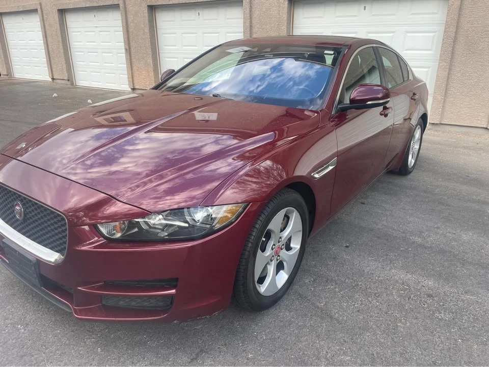 2017 Jaguar XE - Image 17 of 20