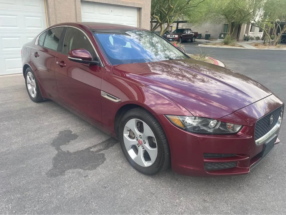 2017 Jaguar XE - Image 2 of 20