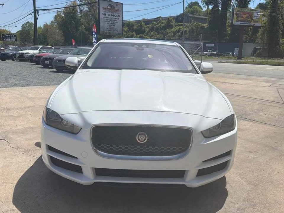2017 Jaguar XE - Image 2 of 18