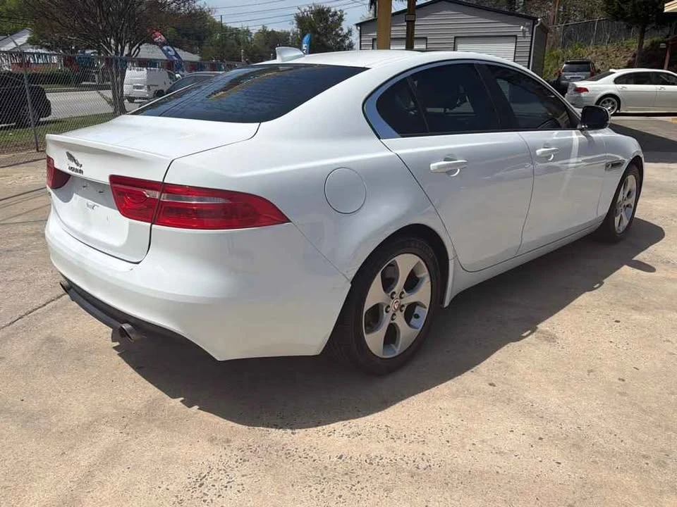 2017 Jaguar XE - Image 7 of 18
