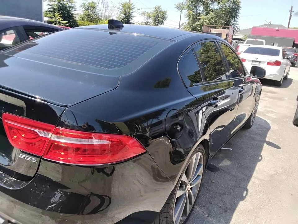 2017 Jaguar XE - Image 2 of 7