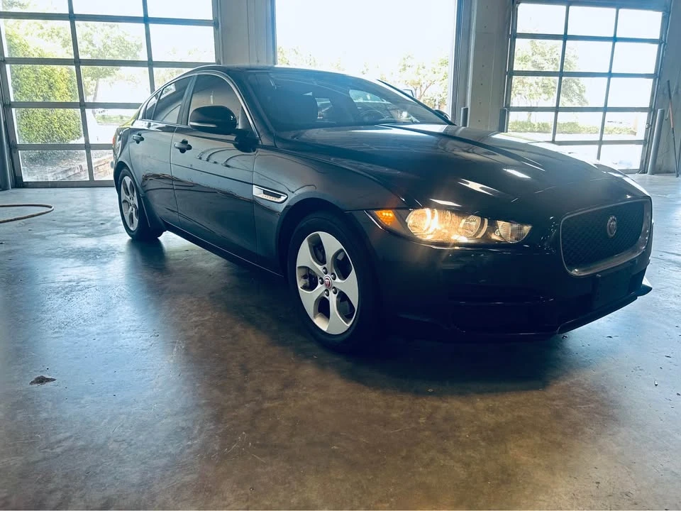 2017 Jaguar XE - Image 2 of 10