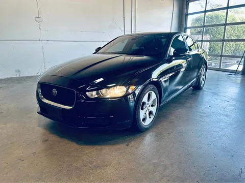 2017 Jaguar XE XE 25t Sedan 4D