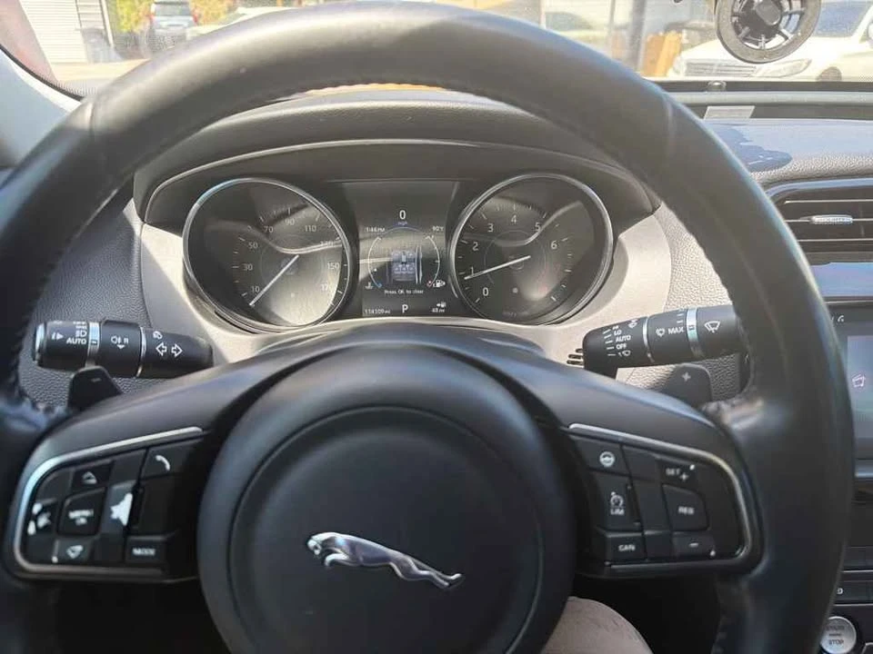 2017 Jaguar XE - Image 13 of 18