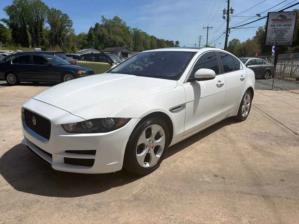 2017 Jaguar XE - Image 3 of 18