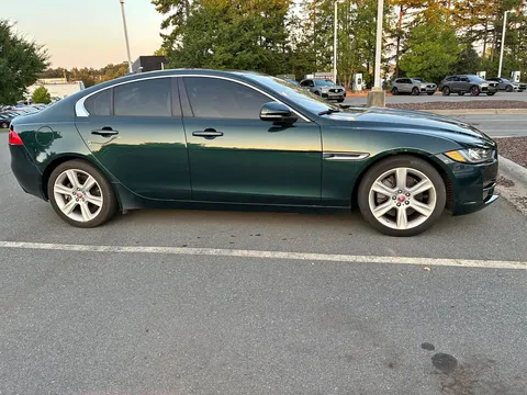 2017 Jaguar XE XE 25t Sedan 4D