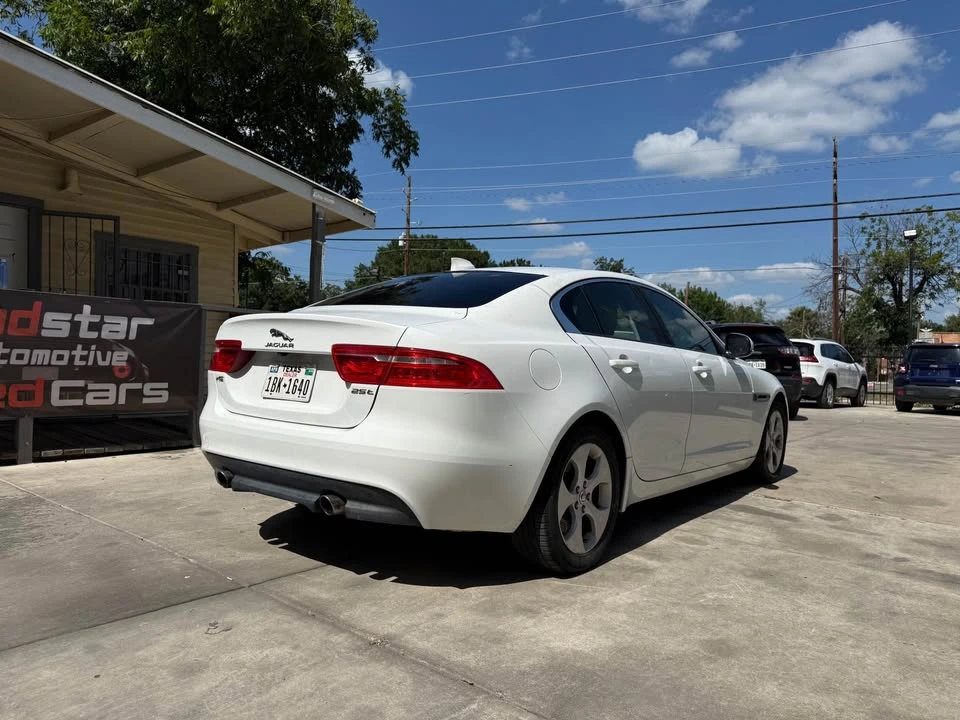 2017 Jaguar XE - Image 6 of 13
