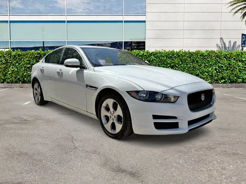 2017 Jaguar XE XE 25t Sedan 4D