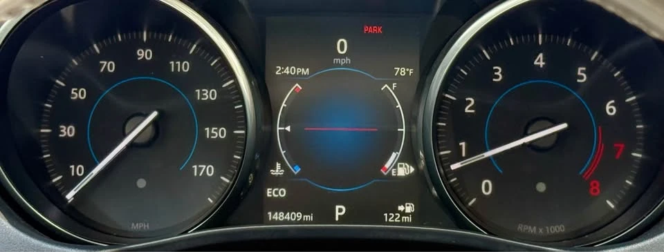 2017 Jaguar XE - Image 11 of 20