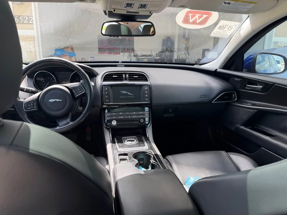 2017 Jaguar XE - Image 8 of 9