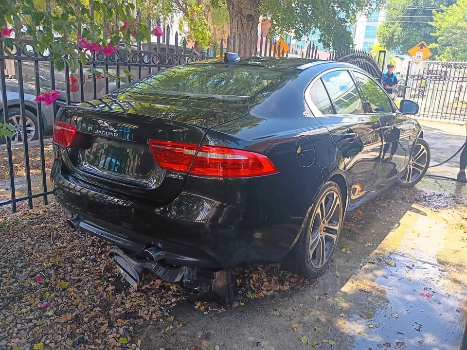 2017 Jaguar XE - Image 13 of 19