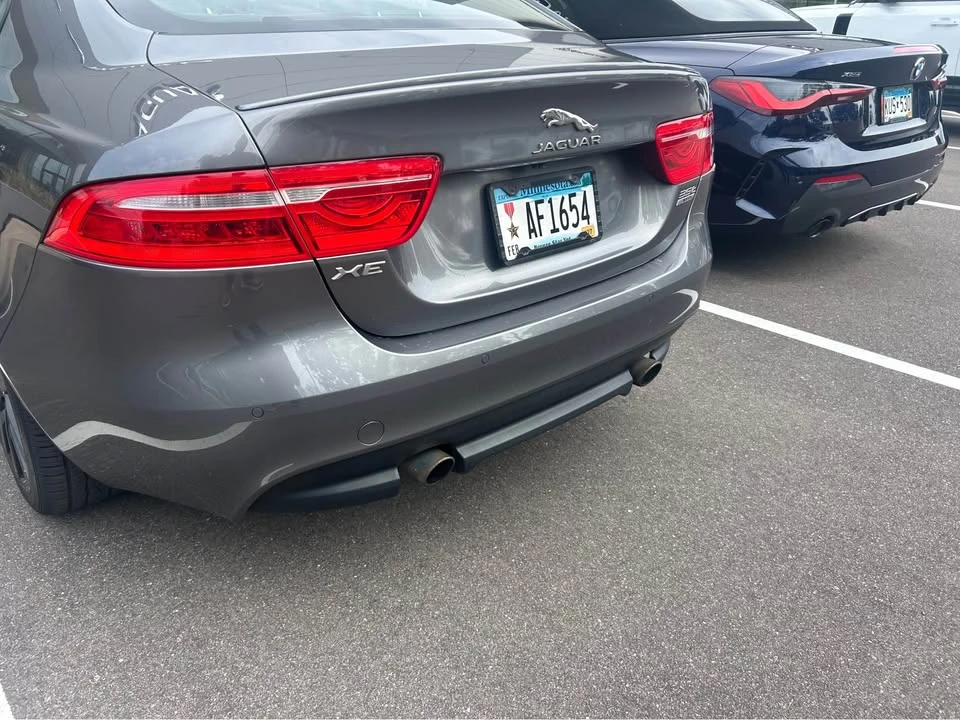 2017 Jaguar XE - Image 3 of 3