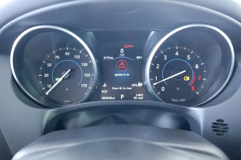 2017 Jaguar XE - Image 15 of 19