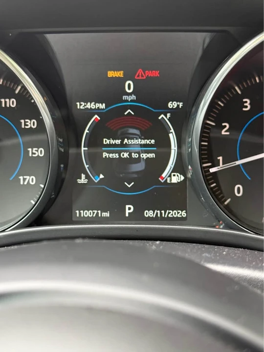 2017 Jaguar XE - Image 10 of 10