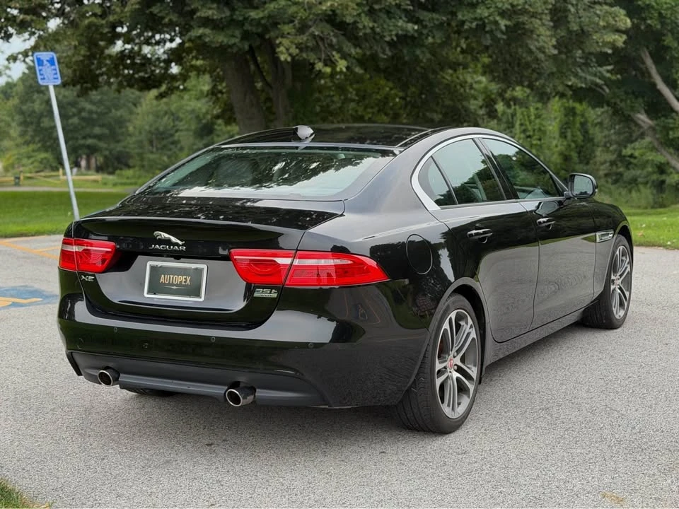 2017 Jaguar XE - Image 6 of 20