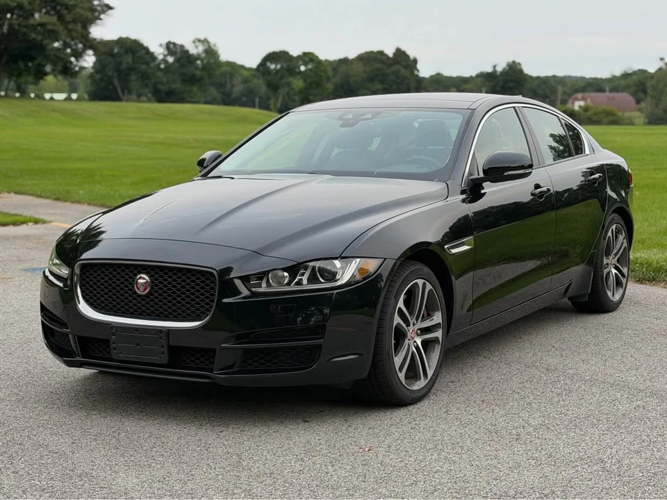 2017 Jaguar XE - Image 4 of 20