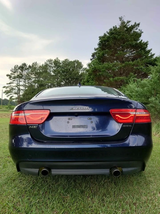 2017 Jaguar XE - Image 5 of 19