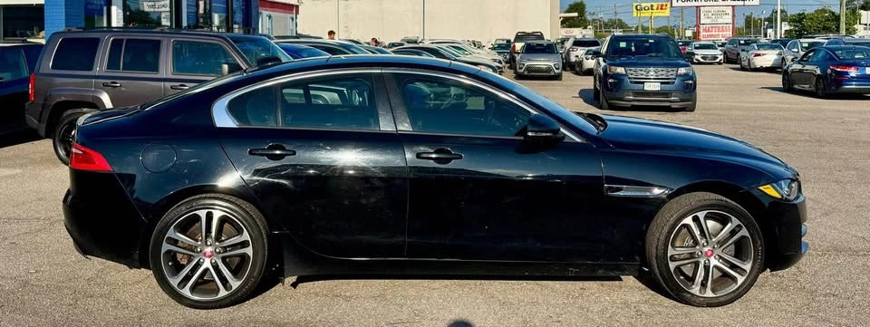 2017 Jaguar XE - Image 4 of 20
