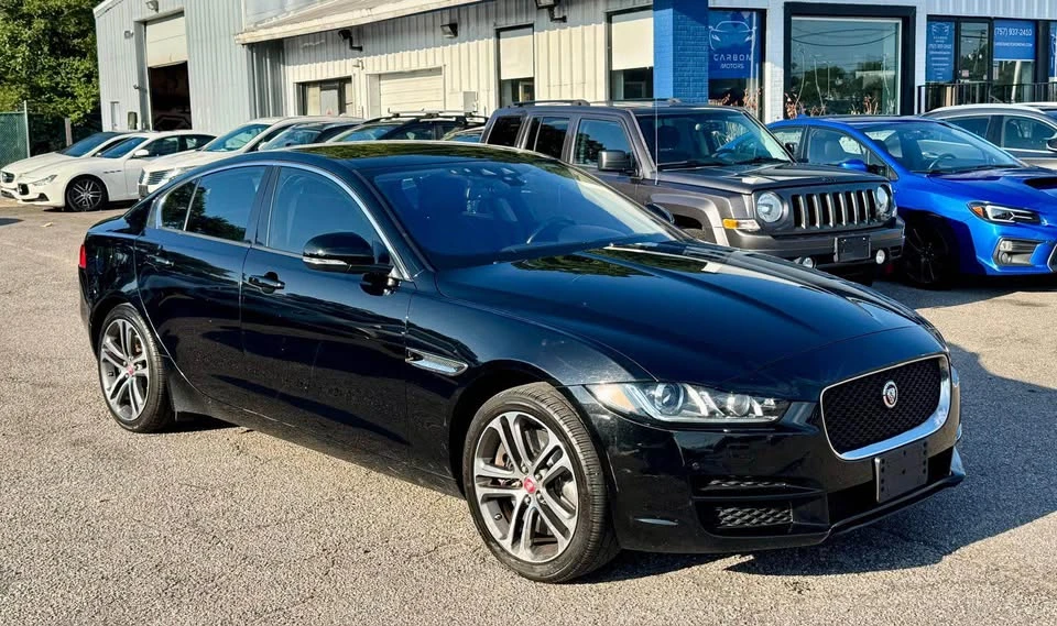 2017 Jaguar XE - Image 3 of 20