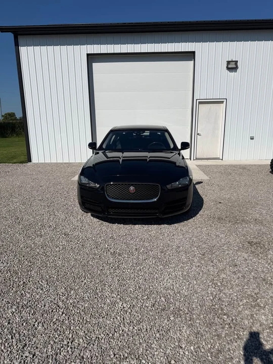 2017 Jaguar XE - Image 2 of 10