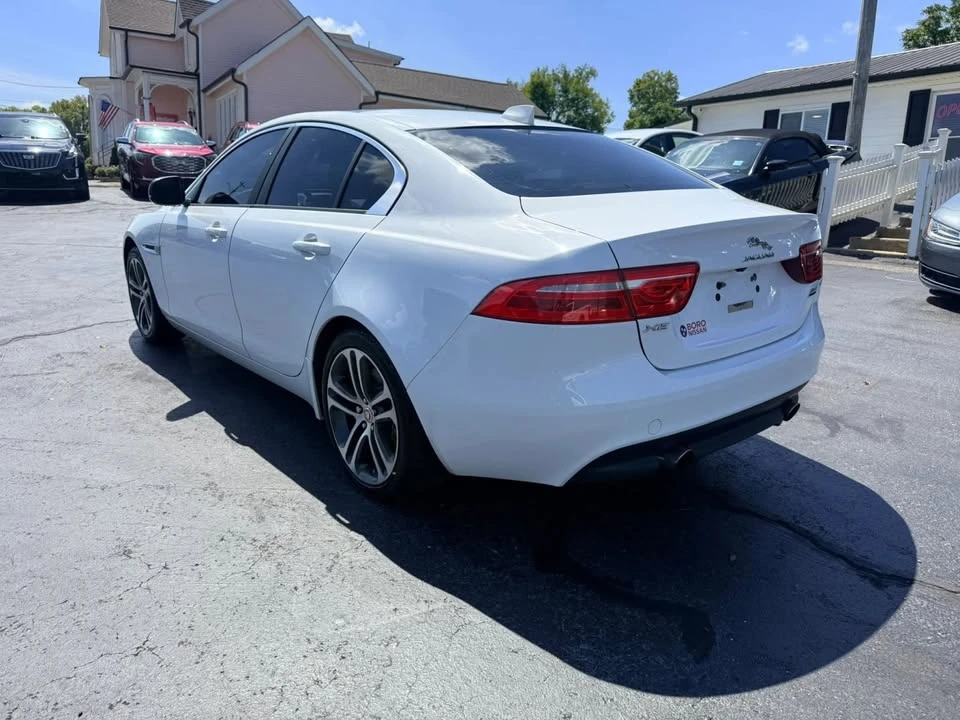 2017 Jaguar XE - Image 3 of 20