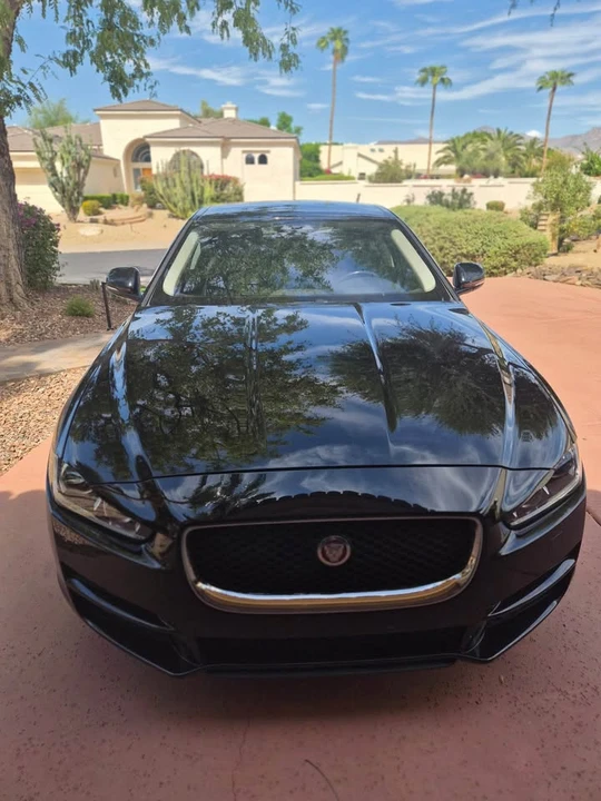 2017 Jaguar XE - Image 2 of 8