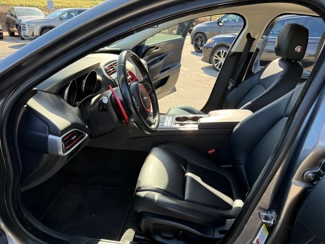 2017 Jaguar XE - Image 11 of 21