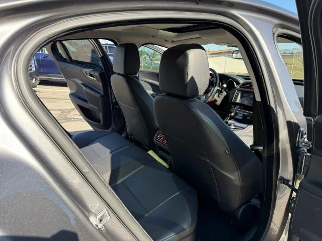 2017 Jaguar XE - Image 20 of 21