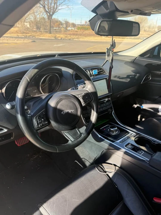 2017 Jaguar XE - Image 11 of 14