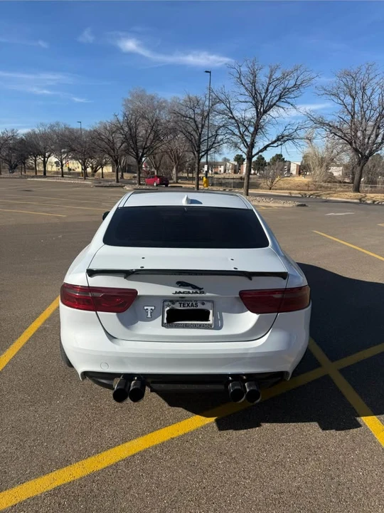 2017 Jaguar XE - Image 5 of 14