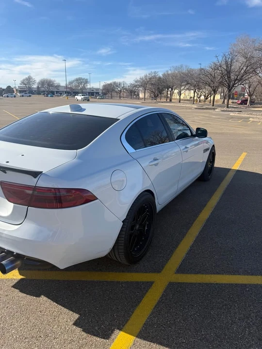 2017 Jaguar XE - Image 6 of 14