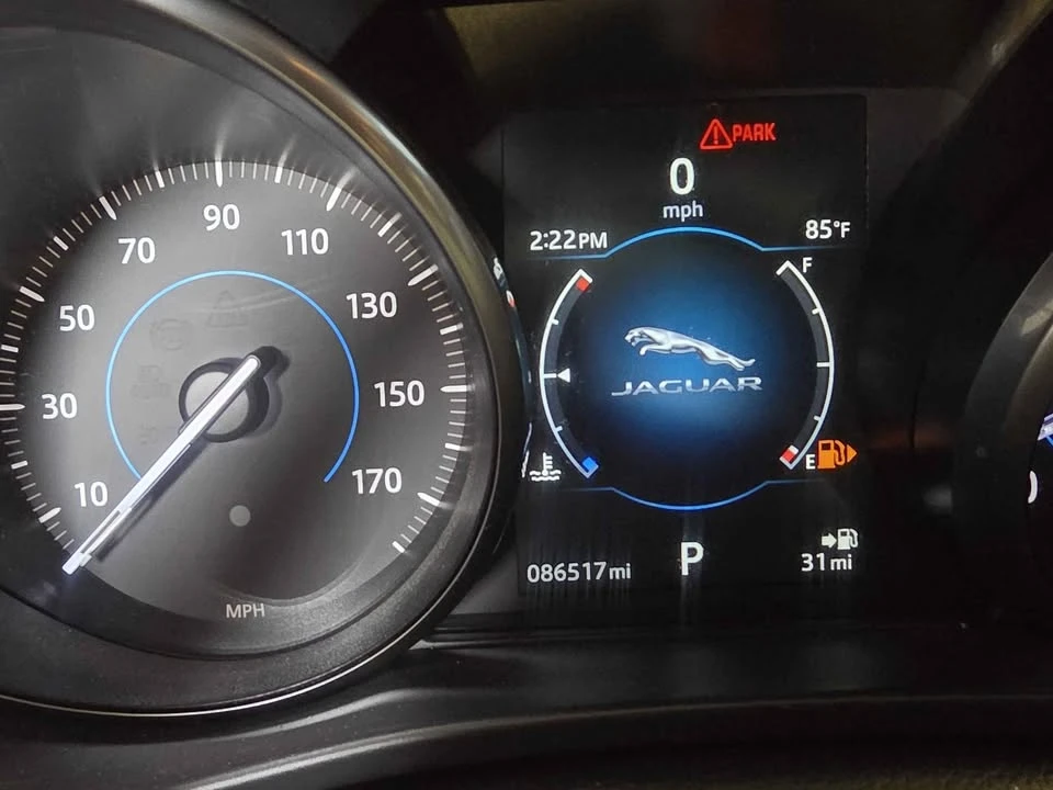 2017 Jaguar XE - Image 15 of 18