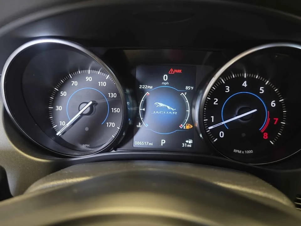 2017 Jaguar XE - Image 14 of 18