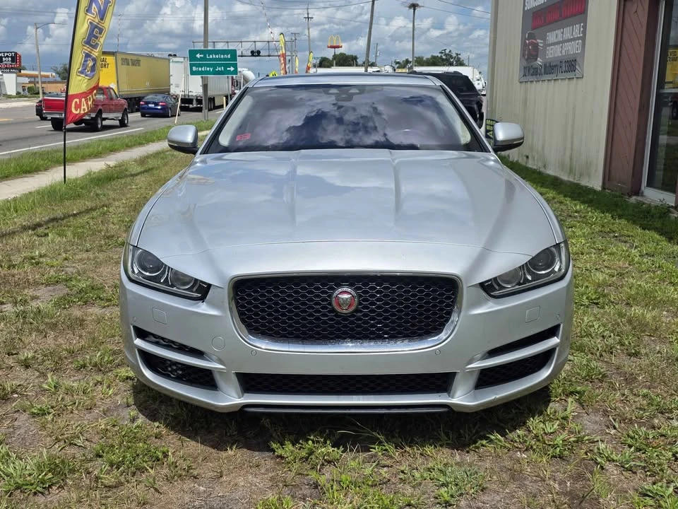 2017 Jaguar XE - Image 2 of 18