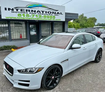 2017 Jaguar XE 35t Prestige Sedan 4D