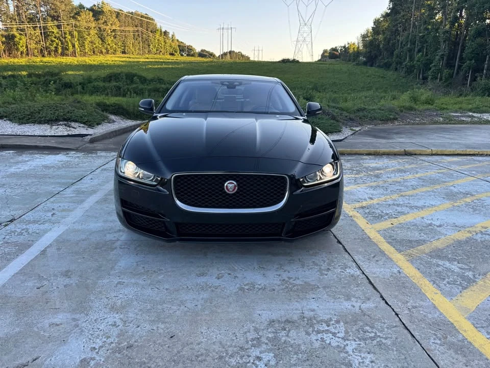 2017 Jaguar XE - Image 2 of 13
