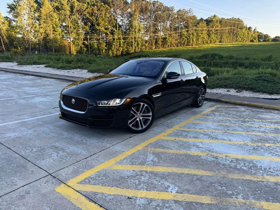 2017 Jaguar XE - Image 13 of 13