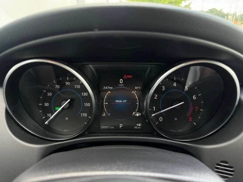 2017 Jaguar XE - Image 11 of 20