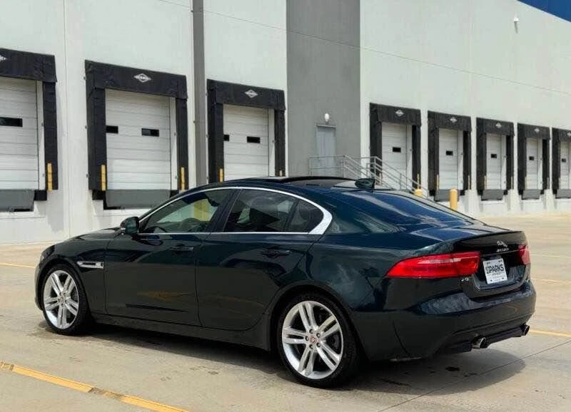 2017 Jaguar XE - Image 7 of 20